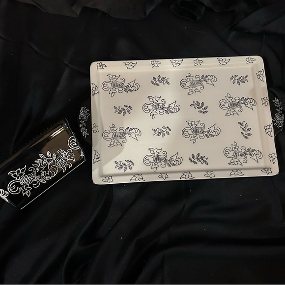 Baum serving tray. 9 5/8” x 15 5/8” Black & White design - Picture 3 of 14